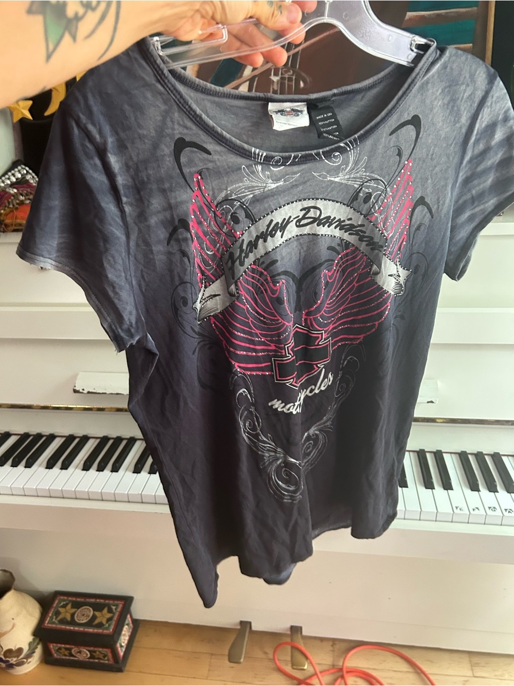 Harley Davidson Women’s Graphic T Shirt Pink Wings Rhinestone USA Size Large